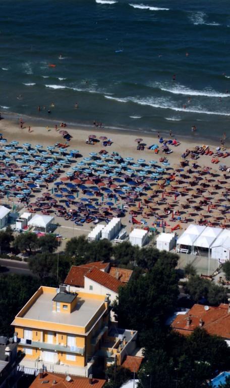 Hotel Vienna Senigallia Exterior foto